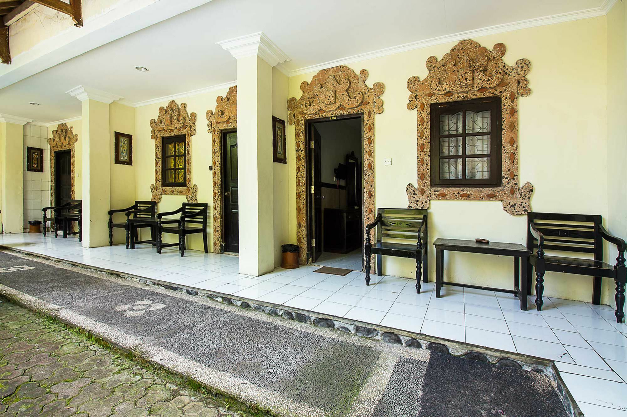 Hotel Sanjaya Managed By Tinggal Kuta Lombok Exterior foto